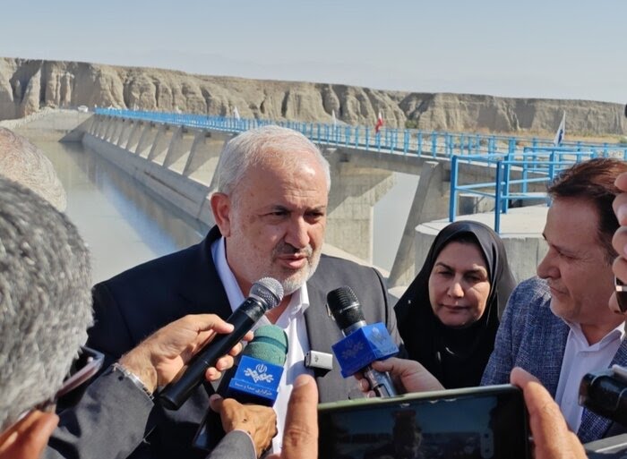 با حضور وزیر نیرو: بند انحرافی نجف اباد جیرفت به بهره برداری رسید